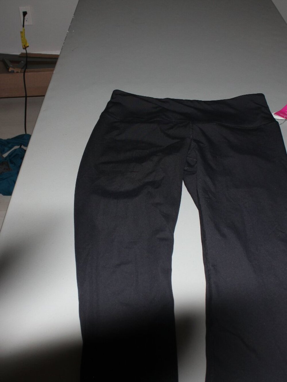 Black Yogalicious High Rise Capris Size XL